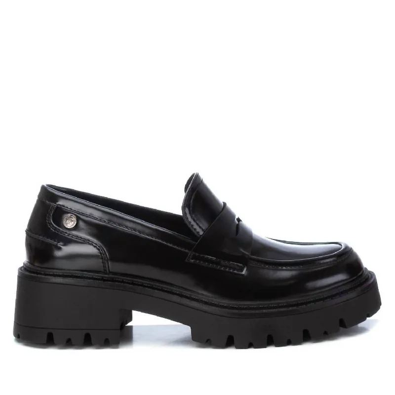 Women's Bow - Embellished Loafers in Red for a Feminine Touch Women's Moccasins Shoes In Black Women's Bow - Embellished Loafers in Red for a Feminine Touch Women's Moccasins Shoes In Black