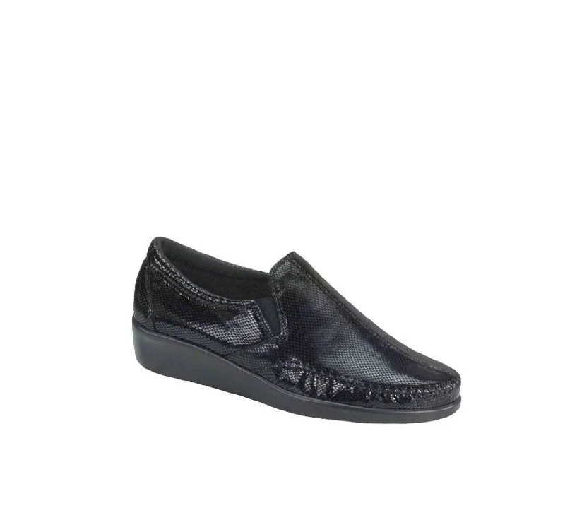 Women's Cashmere - Lined Loafers in Burgundy for Warmth in Winter Women Dream Loafer Slip-On - Narrow Width In Black Snake Women's Cashmere - Lined Loafers in Burgundy for Warmth in Winter Women Dream Loafer Slip-On - Narrow Width In Black Snake