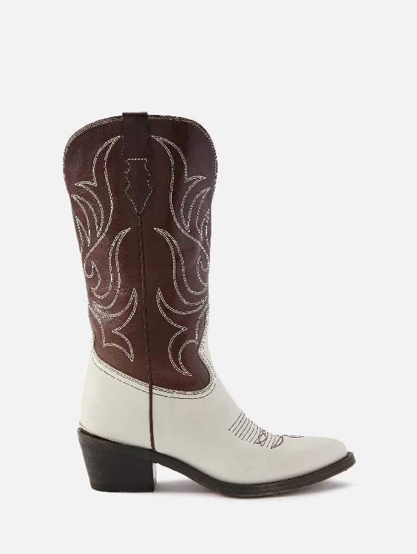 Plus Size Women's Embroidered Knee - High Boots in Burgundy for a Luxurious LookRowan Boot Plus Size Women's Embroidered Knee - High Boots in Burgundy for a Luxurious LookRowan Boot