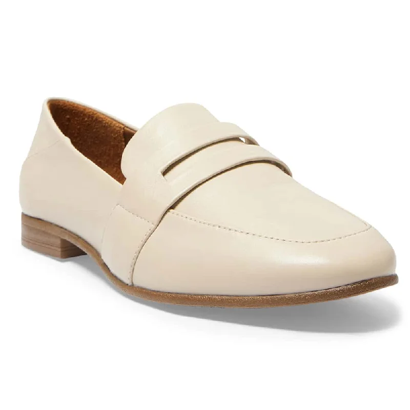 Plus Size Women's Wide - Fit Penny Loafers in Black for All - Day ComfortLazaro Loafer in Ivory Leather Plus Size Women's Wide - Fit Penny Loafers in Black for All - Day ComfortLazaro Loafer in Ivory Leather