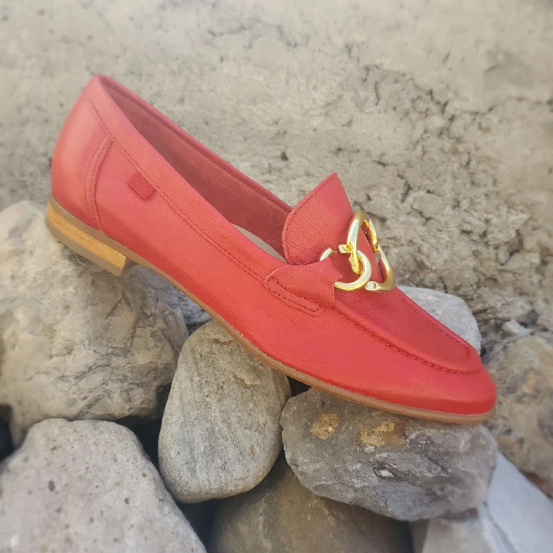 SCARLET RED