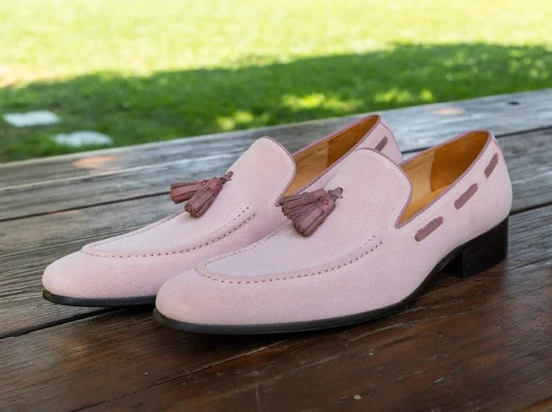 Lightweight Women's Mesh - Paneled Loafers in White for BreathabilityStyle: 1377-05S-Salmon Lightweight Women's Mesh - Paneled Loafers in White for BreathabilityStyle: 1377-05S-Salmon