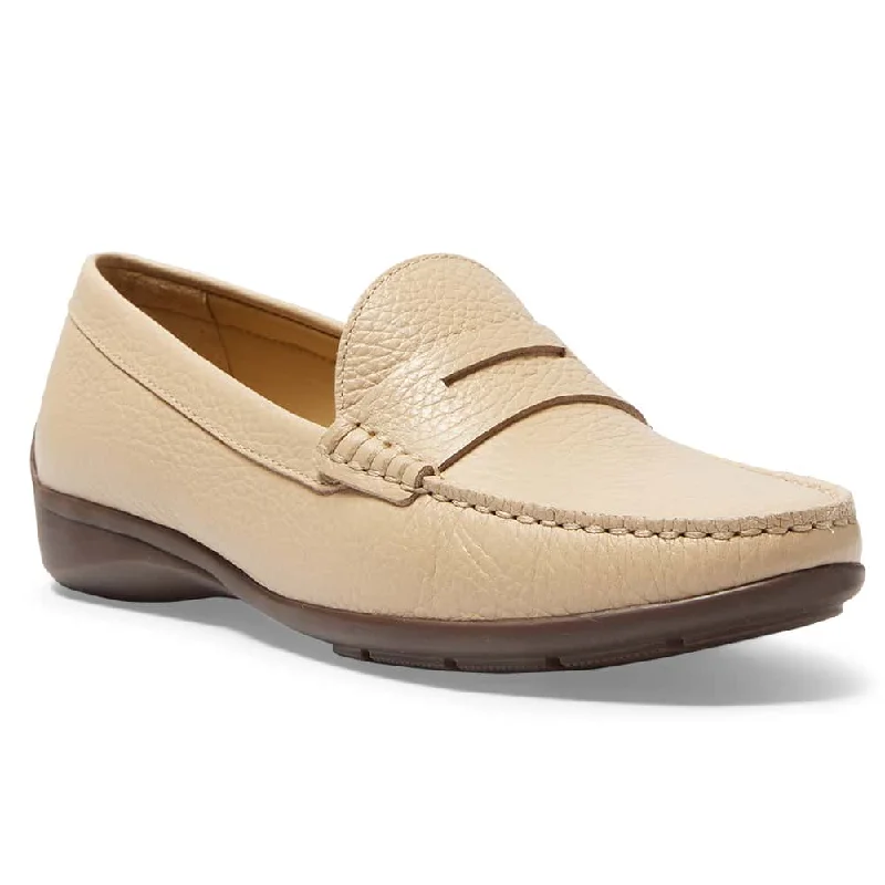 Women's Premium Leather Tassel Loafers in Dark Brown for a Classic Office LookTravis Loafer in Nude Leather Women's Premium Leather Tassel Loafers in Dark Brown for a Classic Office LookTravis Loafer in Nude Leather
