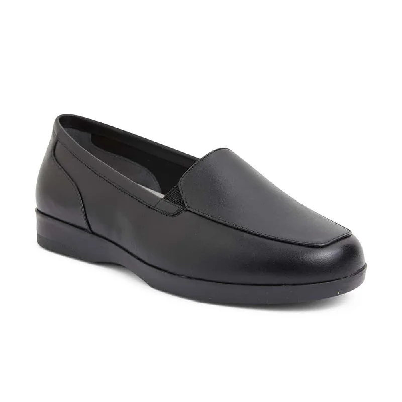 Women's Metallic Foil - Finish Loafers in Gold for a Glamorous Night OutVerse Loafer in Black Leather Women's Metallic Foil - Finish Loafers in Gold for a Glamorous Night OutVerse Loafer in Black Leather