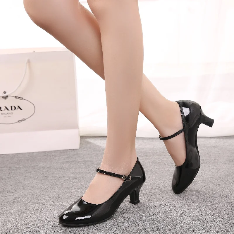 Water - Resistant Canvas Contemporary Dance Shoes in Multicolor for Outdoor UseWomen's Leatherette 5.5cm Heel Rubber Sole Ballroom Dance Shoes/Character Shoes Water - Resistant Canvas Contemporary Dance Shoes in Multicolor for Outdoor UseWomen's Leatherette 5.5cm Heel Rubber Sole Ballroom Dance Shoes/Character Shoes