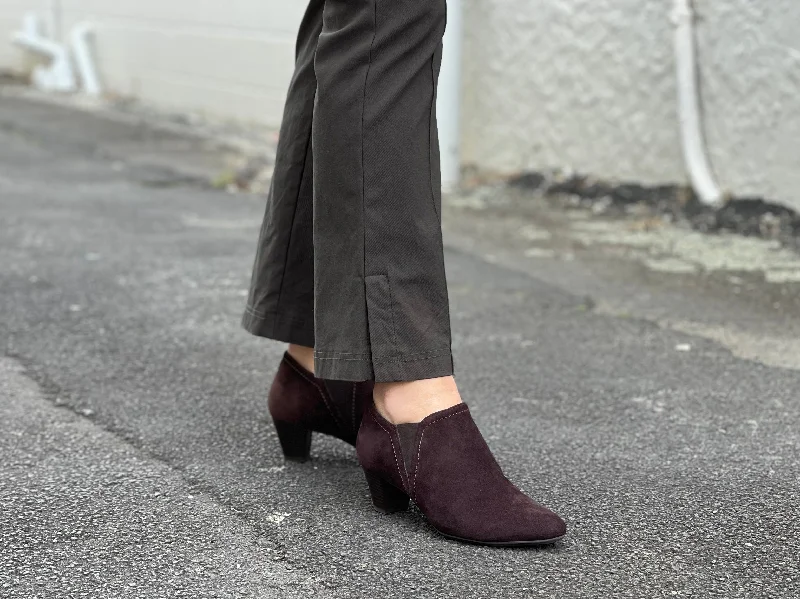 women's ankle boots with perforationsAerobics Aipod