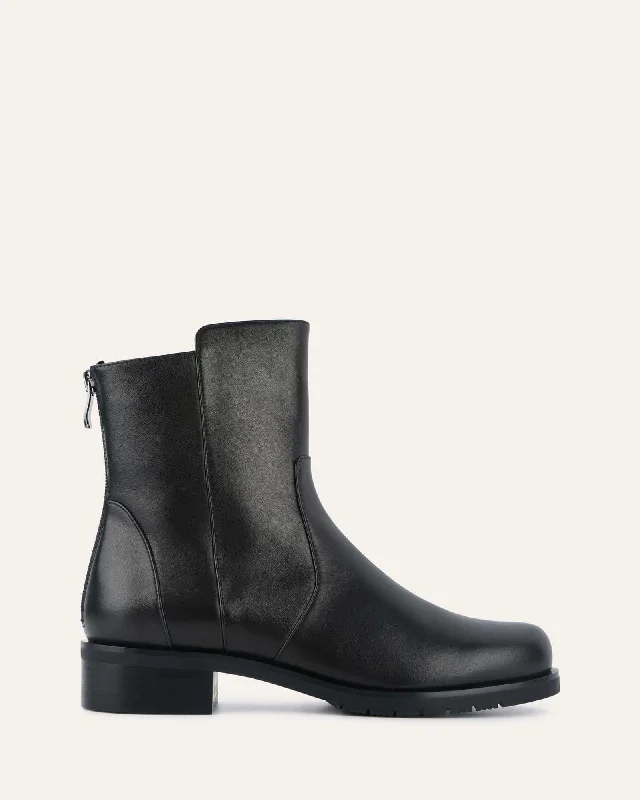 women's ankle boots for fashion-forwardJOHNSTON FLAT ANKLE BOOTS BLACK LEATHER