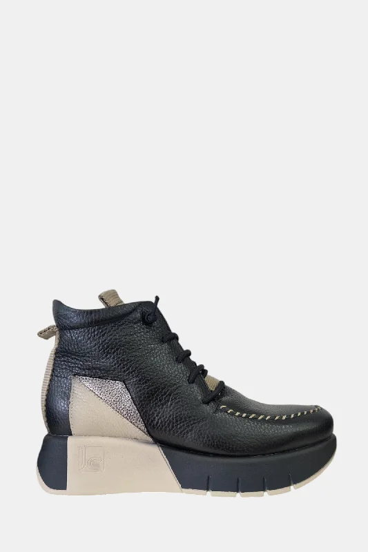 women's ankle boots with tasselJOSE SAENZ BLACK TAUPE ANKLE BOOT