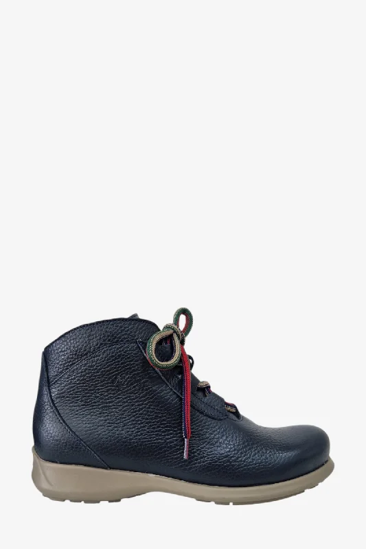 women's ankle boots for fallJOSE SAENZ RURAL 2082 NAVY LEATHER WALKING BOOT