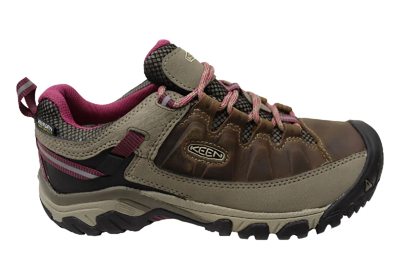 Wide - Toe Box Women's Hiking Shoes in Orange for Comfortable Toe MovementKeen Womens Targhee III Comfortable Waterproof Hiking Shoes Wide - Toe Box Women's Hiking Shoes in Orange for Comfortable Toe MovementKeen Womens Targhee III Comfortable Waterproof Hiking Shoes