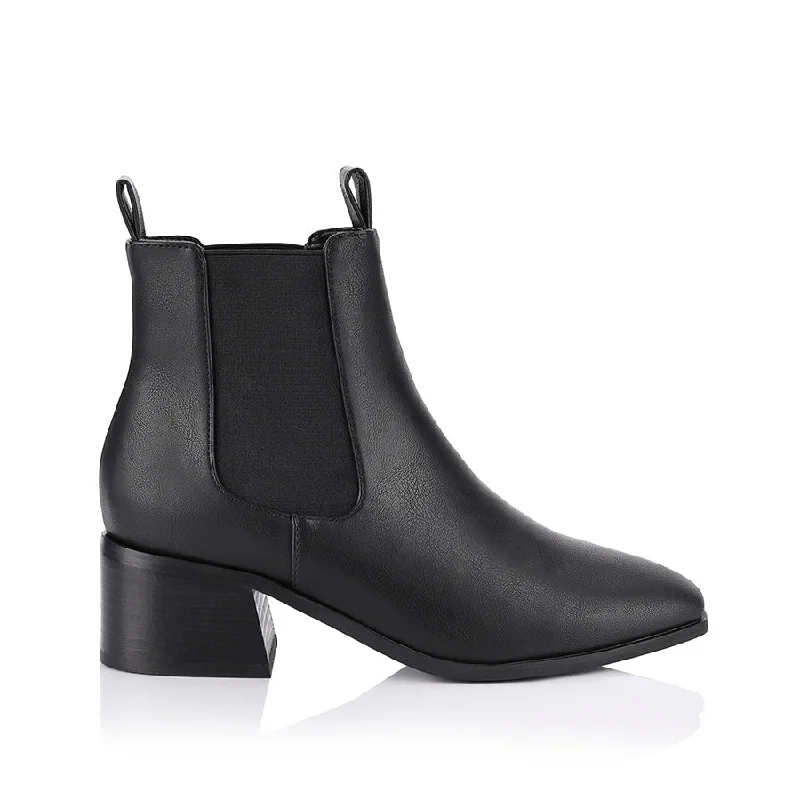women's ankle boots with perforationsNas II Chelsea Ankle Boots - Black