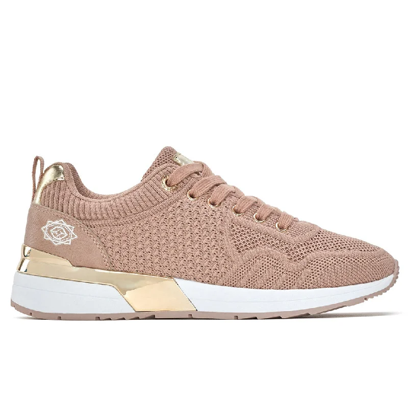 Women's casual shoes for a coffee dateAleyna