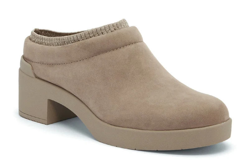 Women's casual shoes for a weekend getawayCapital Clog