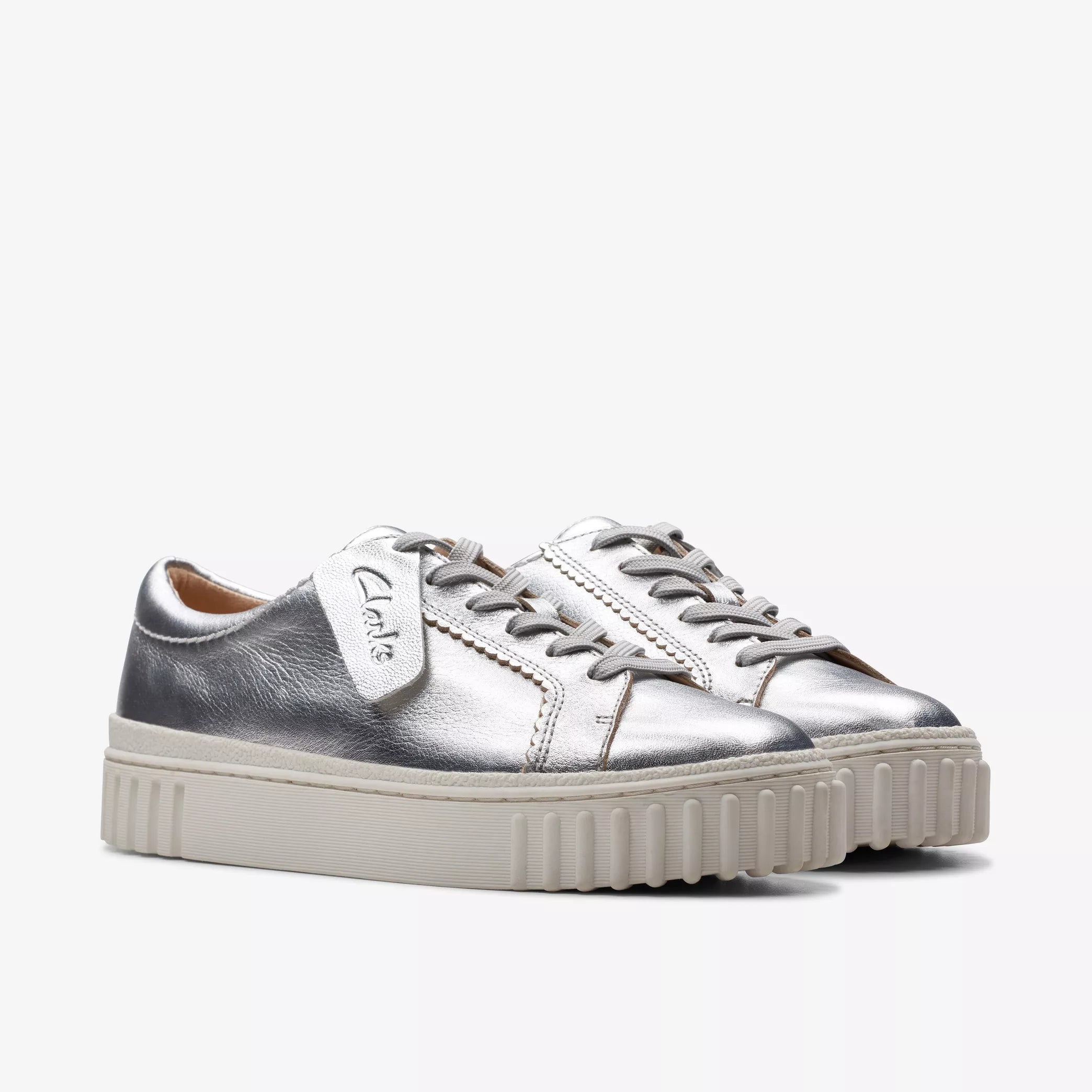 Women's casual shoes with tassels for a stylish detailClarks Mayhill Walk Silver 76440 Women's casual shoes with tassels for a stylish detailClarks Mayhill Walk Silver 76440