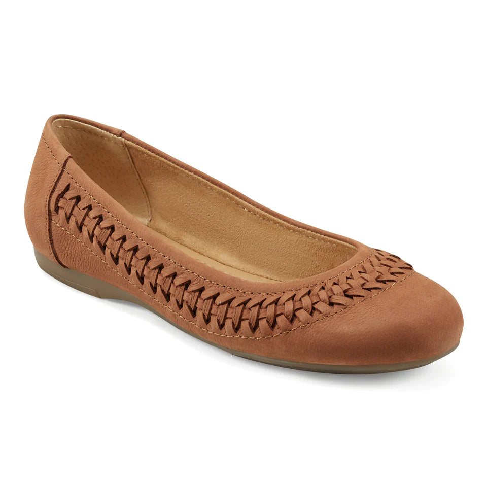 Women's casual shoes for a casual office environmentEarth Jett Medium Brown 210