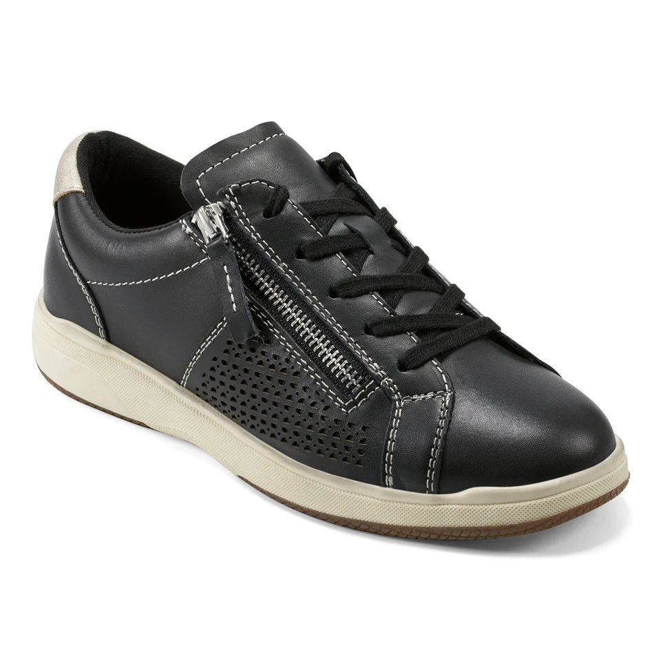 Women's casual shoes in brown for a natural toneEarth Netta Black