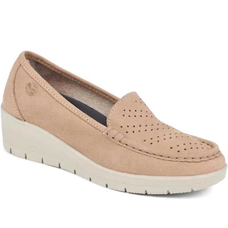 Women's casual shoes with shock - absorbing soles for a smooth strideFly Flot Leather Wedge Loafer - FLY39500 / 324 796 Women's casual shoes with shock - absorbing soles for a smooth strideFly Flot Leather Wedge Loafer - FLY39500 / 324 796