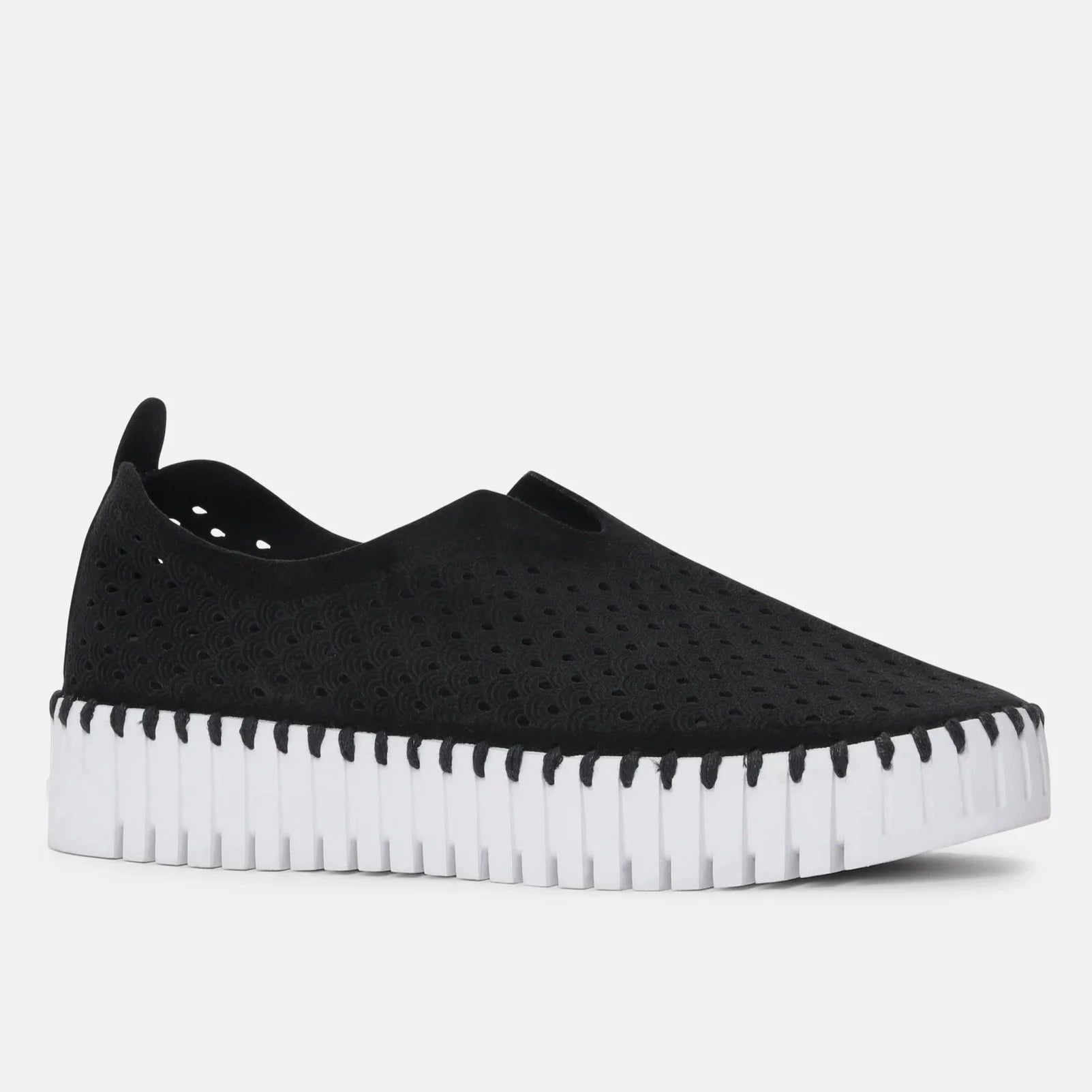 Women's casual shoes with shock - absorbing soles for a smooth strideILSE JACOBSEN TULIP PLATFORM - BLACK - TULIP3373001A Women's casual shoes with shock - absorbing soles for a smooth strideILSE JACOBSEN TULIP PLATFORM - BLACK - TULIP3373001A