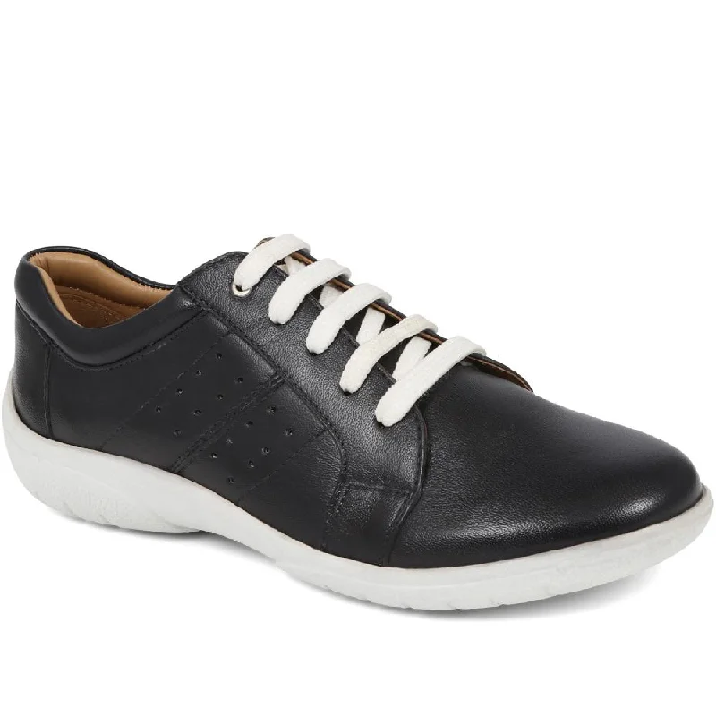 Leather women's casual shoes with a classic touchLace-Up Leather Pumps - NAP39011 / 325 537 Leather women's casual shoes with a classic touchLace-Up Leather Pumps - NAP39011 / 325 537