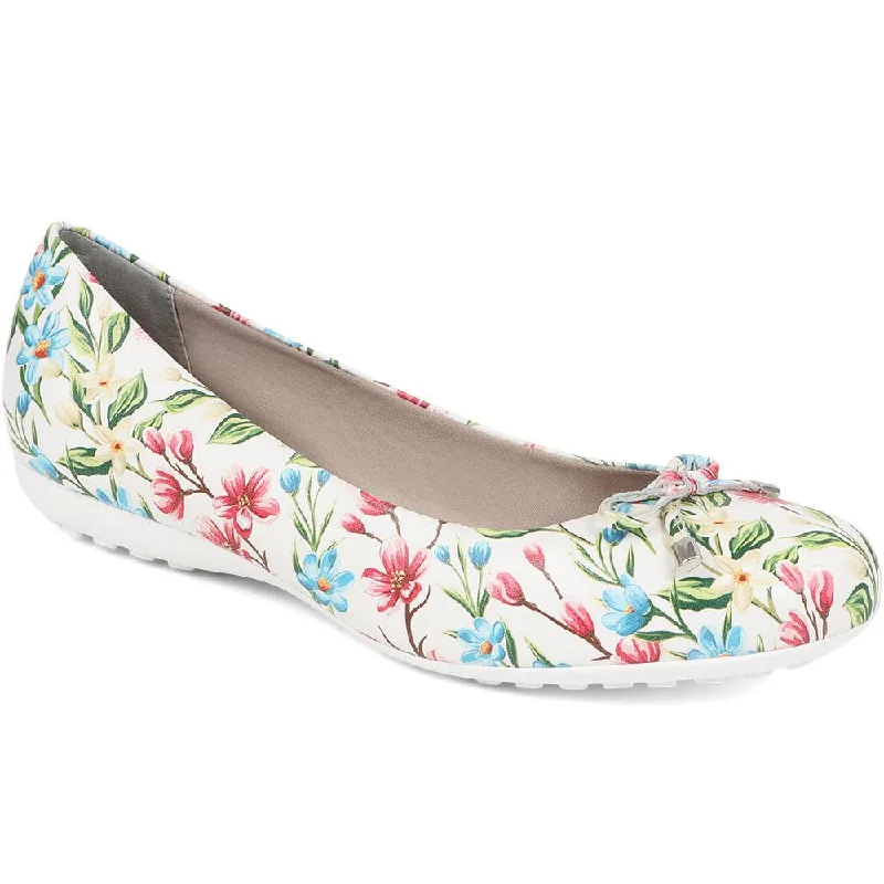 Women's casual shoes with stripes for a classic designLeather Ballet Pumps - BOT39009 / 324 915 Women's casual shoes with stripes for a classic designLeather Ballet Pumps - BOT39009 / 324 915