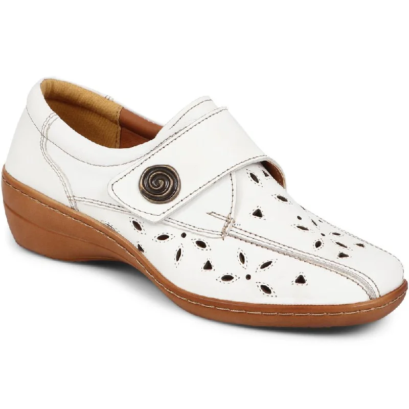 Women's casual loafers for a sophisticated appearanceLeather Touch Fastening Shoes - HAK39037 / 325 608 Women's casual loafers for a sophisticated appearanceLeather Touch Fastening Shoes - HAK39037 / 325 608