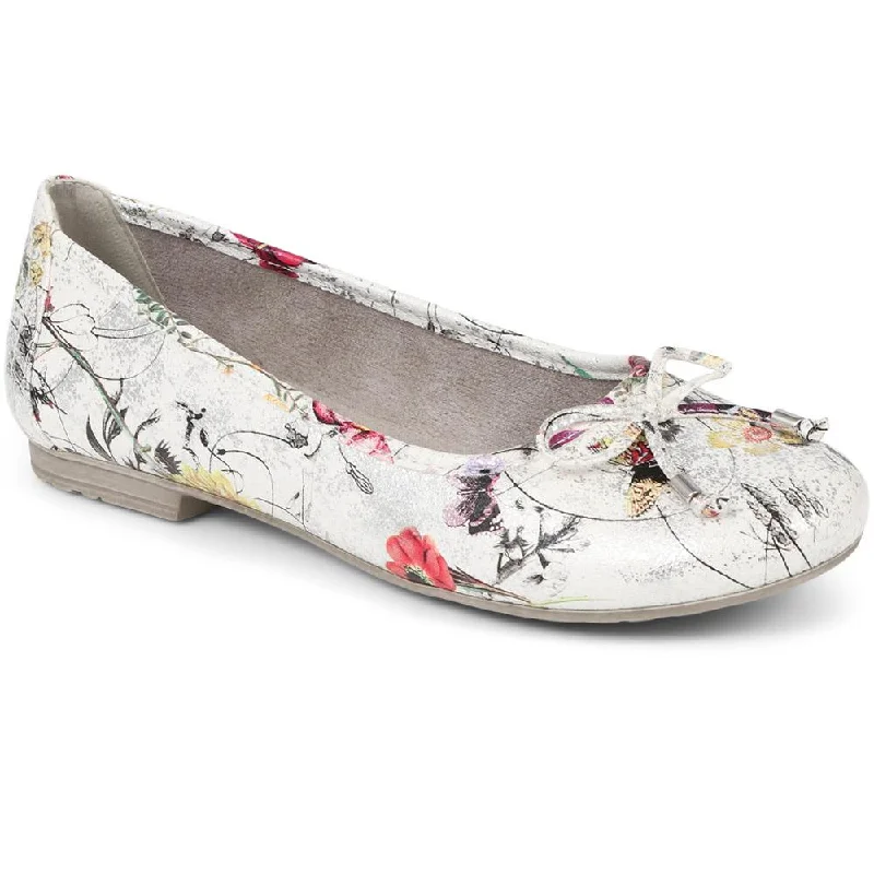 Women's casual shoes in black for a timeless colorLightweight Ballet Pumps - WBINS39098 / 325 196 Women's casual shoes in black for a timeless colorLightweight Ballet Pumps - WBINS39098 / 325 196