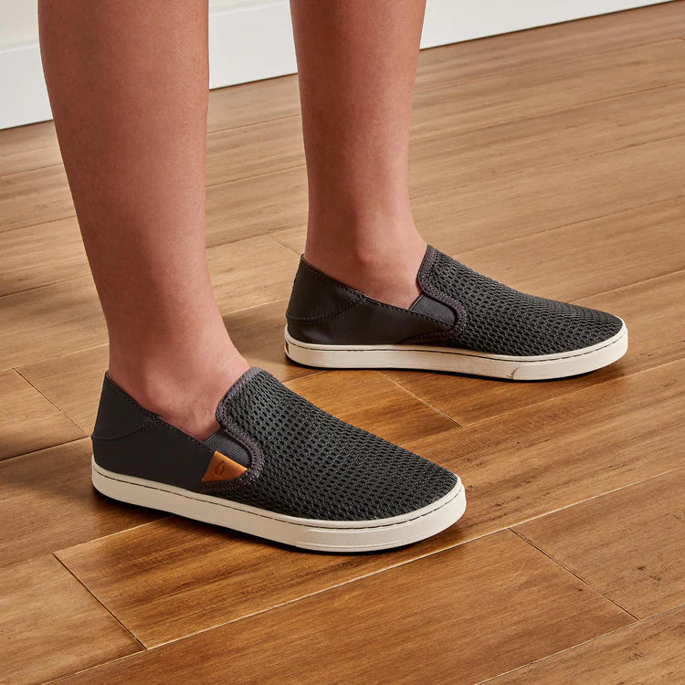 Women's casual espadrilles with a summer - friendly designOlukai Pehuea Pavement Women's Women's casual espadrilles with a summer - friendly designOlukai Pehuea Pavement Women's