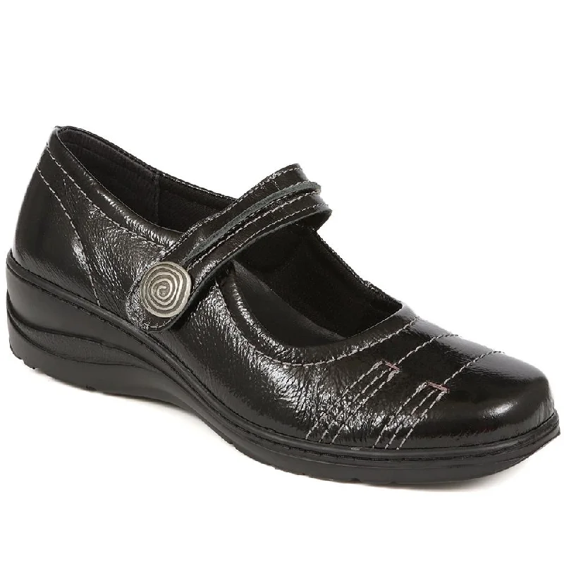 Women's casual shoes with stripes for a classic designPatent Mary Janes - HAK38025 / 324 839 Women's casual shoes with stripes for a classic designPatent Mary Janes - HAK38025 / 324 839