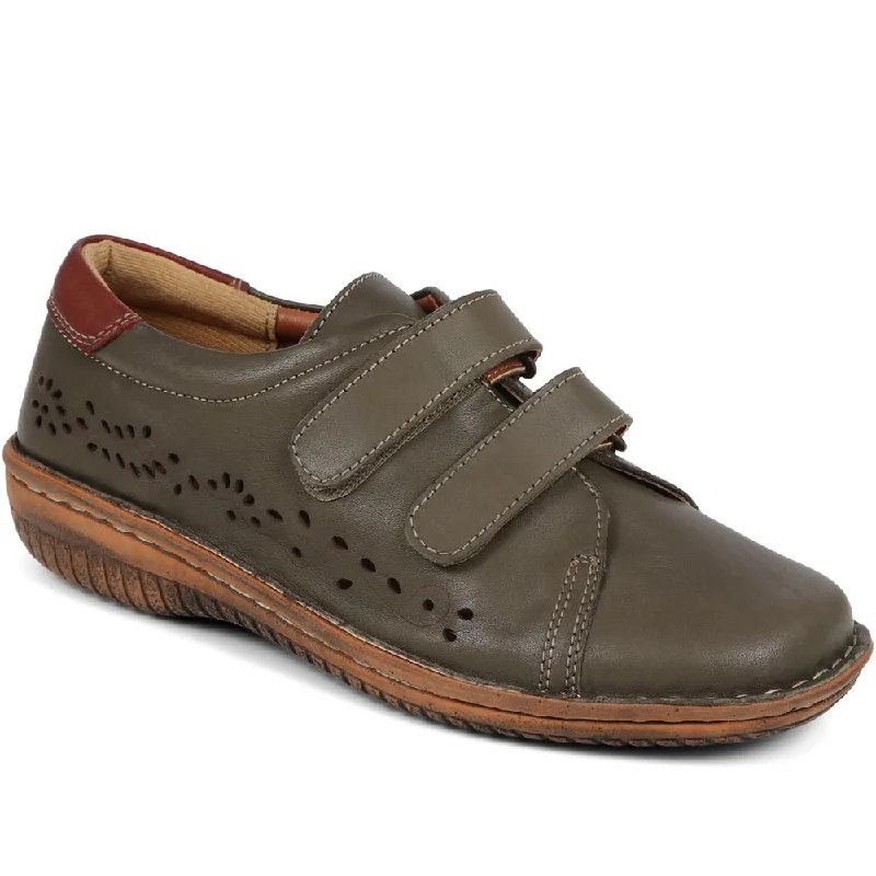 Women's casual flat shoes for all - day comfortTouch-Fasten Leather Shoes - HAK39025 / 325 540 Women's casual flat shoes for all - day comfortTouch-Fasten Leather Shoes - HAK39025 / 325 540