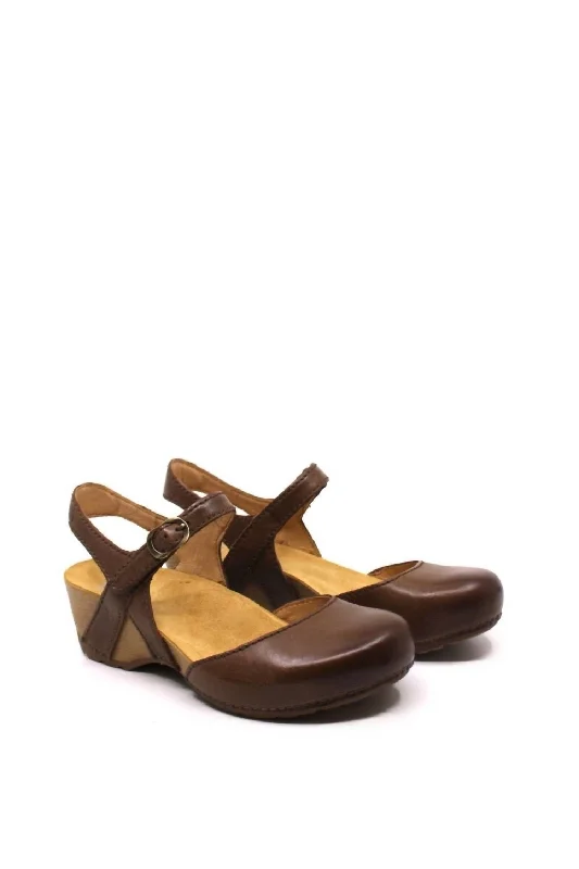 Women's Pointed Toe Satin Mules in Champagne for a Glamorous Evening EventWomen's Tiffani Sandals In Brown Women's Pointed Toe Satin Mules in Champagne for a Glamorous Evening EventWomen's Tiffani Sandals In Brown