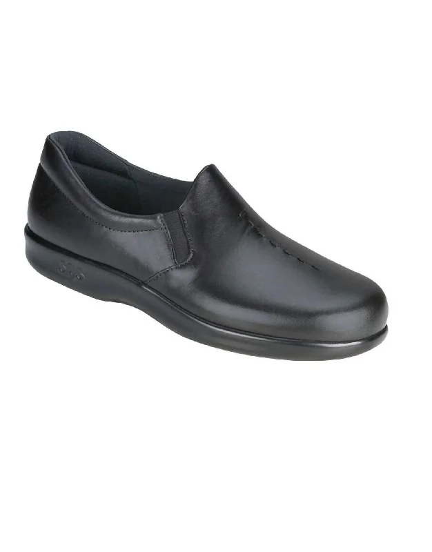 Women's Low - Heel Patent Leather Mules in Red for a Bold and Chic Office LookWomen's Viva Shoes - Narrow In Black Women's Low - Heel Patent Leather Mules in Red for a Bold and Chic Office LookWomen's Viva Shoes - Narrow In Black